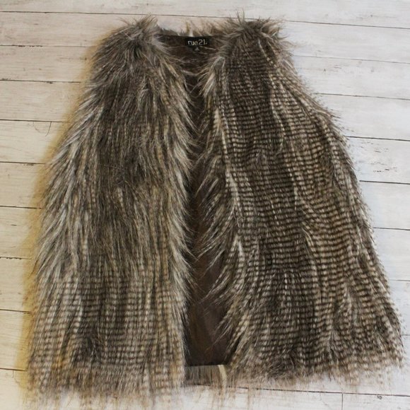 Rue 21 Women's Winter Faux Fur Vest Size M Brown - Picture 1 of 6
